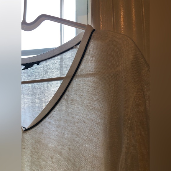 Theory Breathable Linen Viscose Blend White Stripe V Neck Short Sleeve T… - Picture 5 of 7